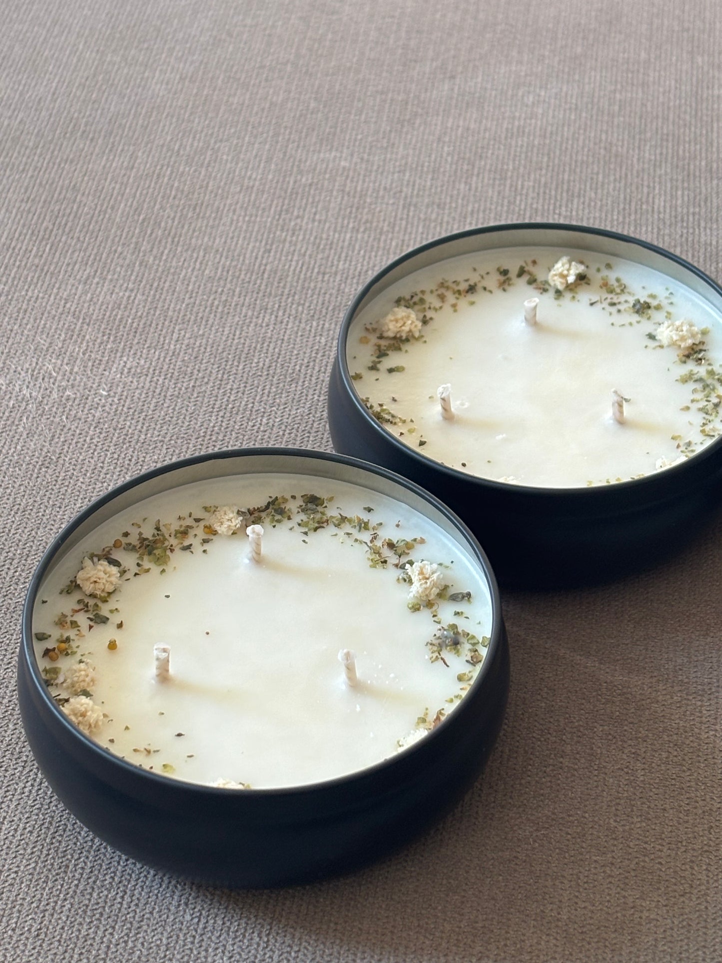 Green Lush Candle | Special Edition | Inspired by the Essence of Lilac & Mistletoe