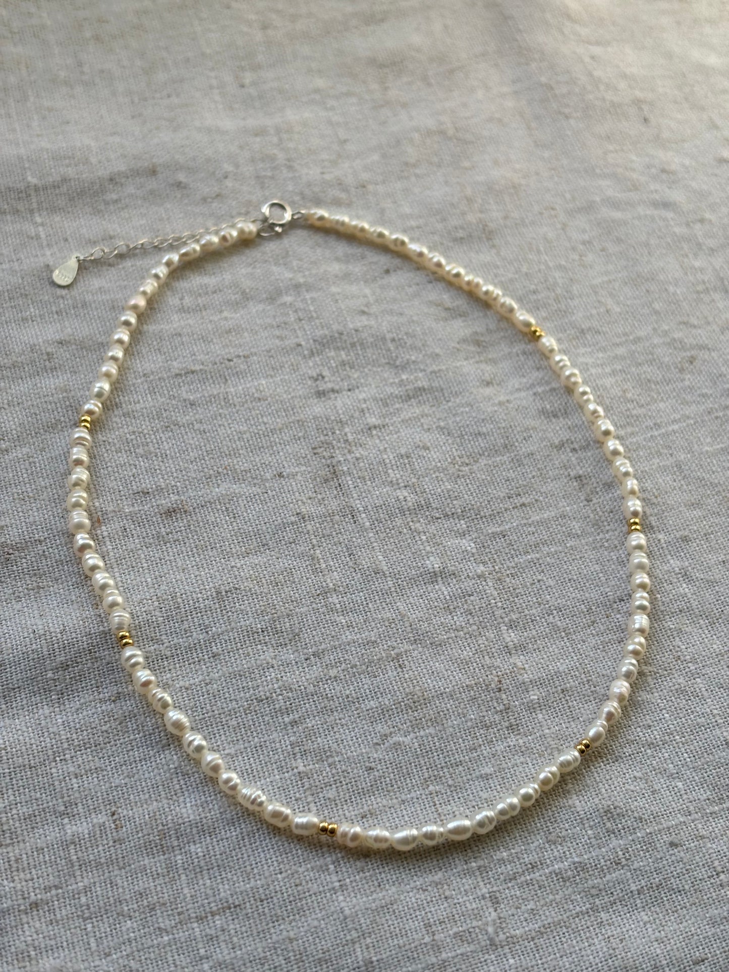 Freshwater Pearl Necklace – Natural white with gold-plated beads | Sterling Silver 925 Clasp