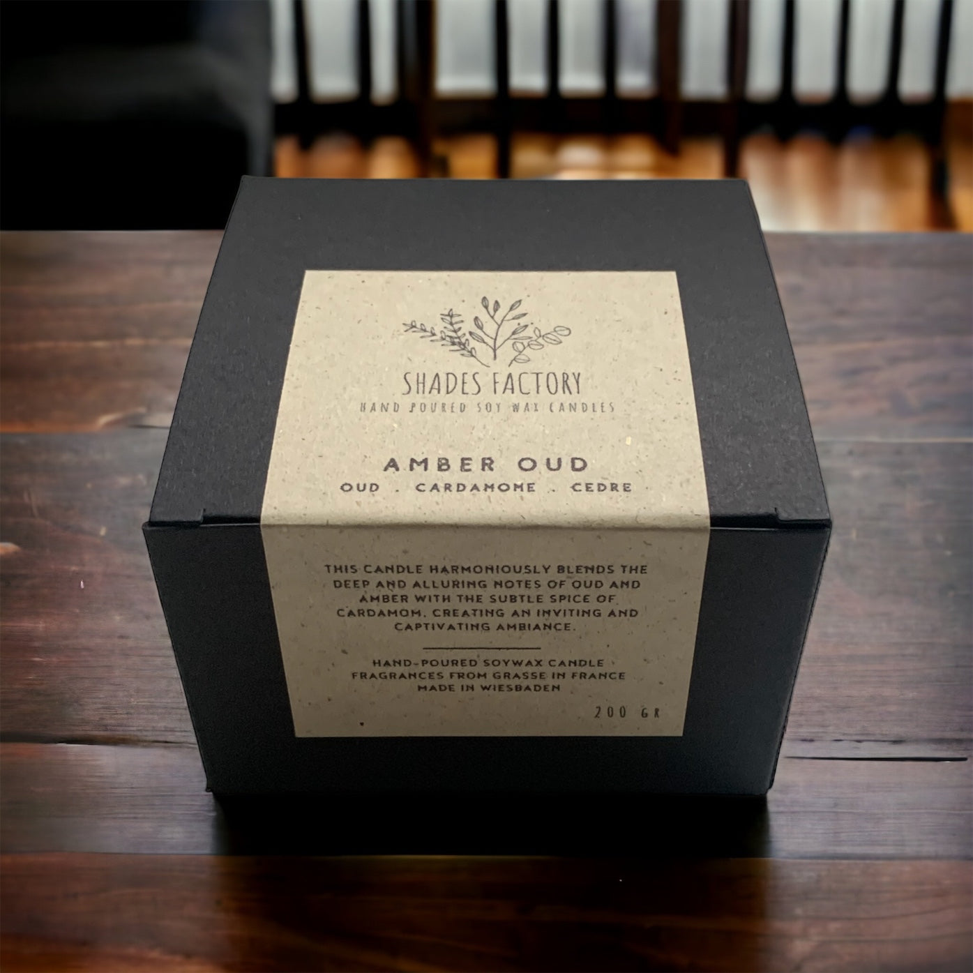 Amber Oud Candle I A Luxurious Ode to Arabian Perfumes