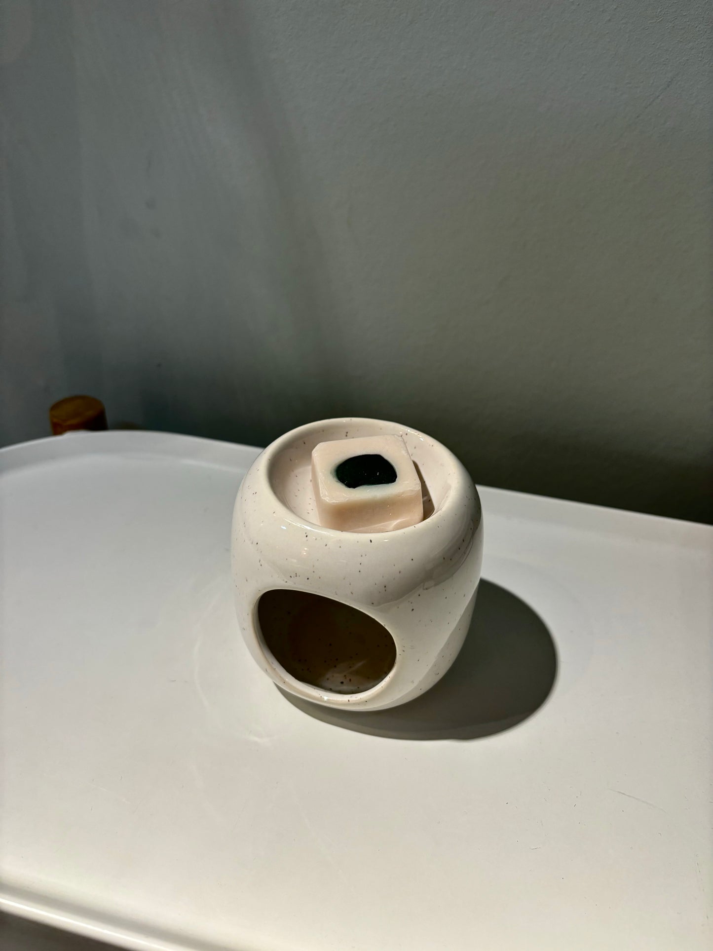 White Ceramic Melt Diffuser