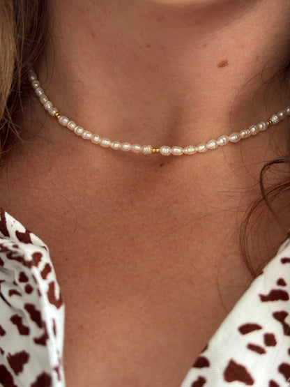 Freshwater Pearl Necklace – Natural white with gold-plated beads | Sterling Silver 925 Clasp