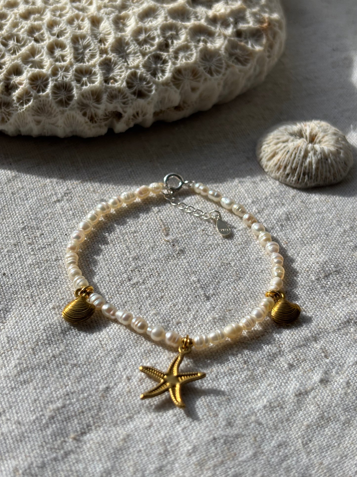 Freshwater Pearl Bracelet – Natural White with Gold Starfish & Seashell Charms | Sterling Silver 925 Clasp
