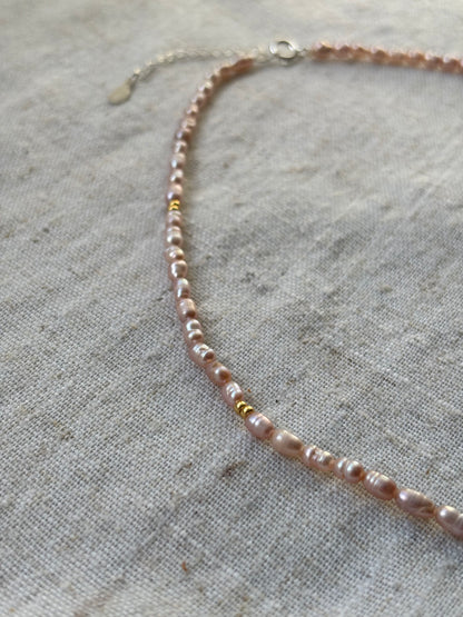 Freshwater Pearl Necklace – Soft pink with gold-plated beads | Sterling Silver 925 Clasp