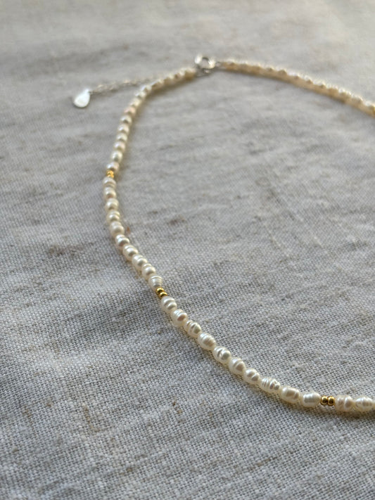 Freshwater Pearl Necklace – Natural white with gold-plated beads | Sterling Silver 925 Clasp