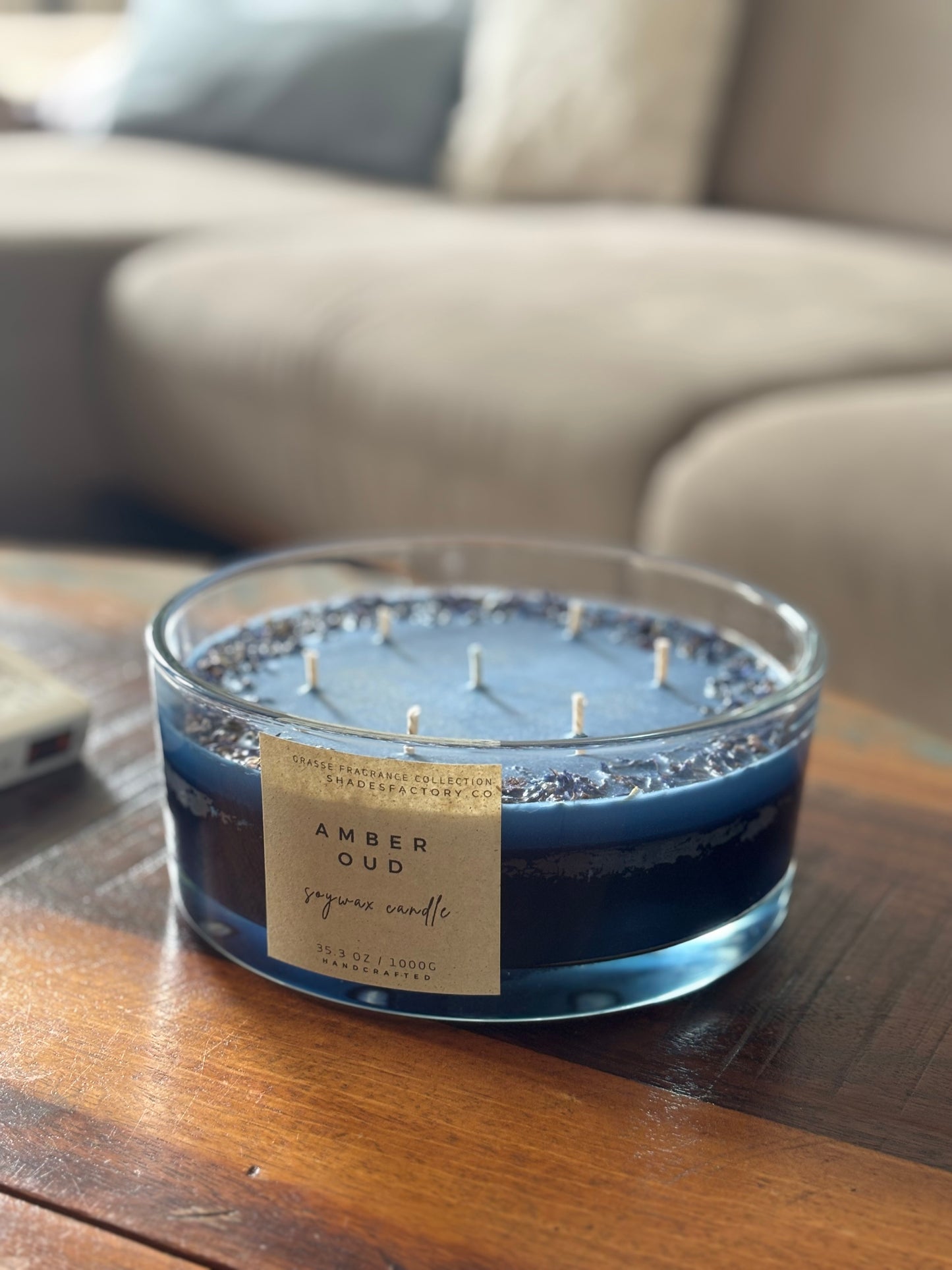 Amber Oud | Biggie 1kg Extra-Large 7-Wicks Candle with Dried Flowers