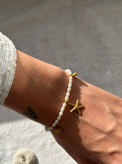 Freshwater Pearl Bracelet – Natural White with Gold Starfish & Seashell Charms | Sterling Silver 925 Clasp