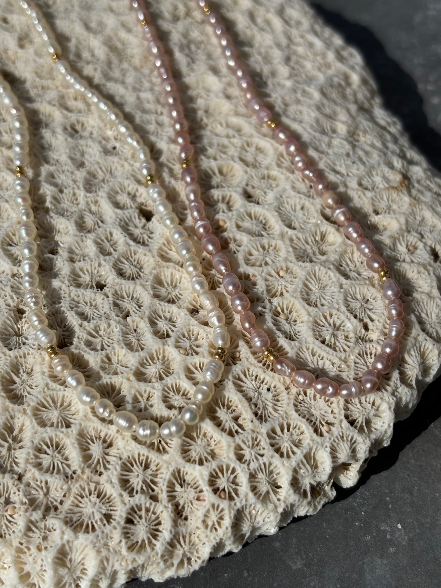 Freshwater Pearl Necklace – Soft pink with gold-plated beads | Sterling Silver 925 Clasp
