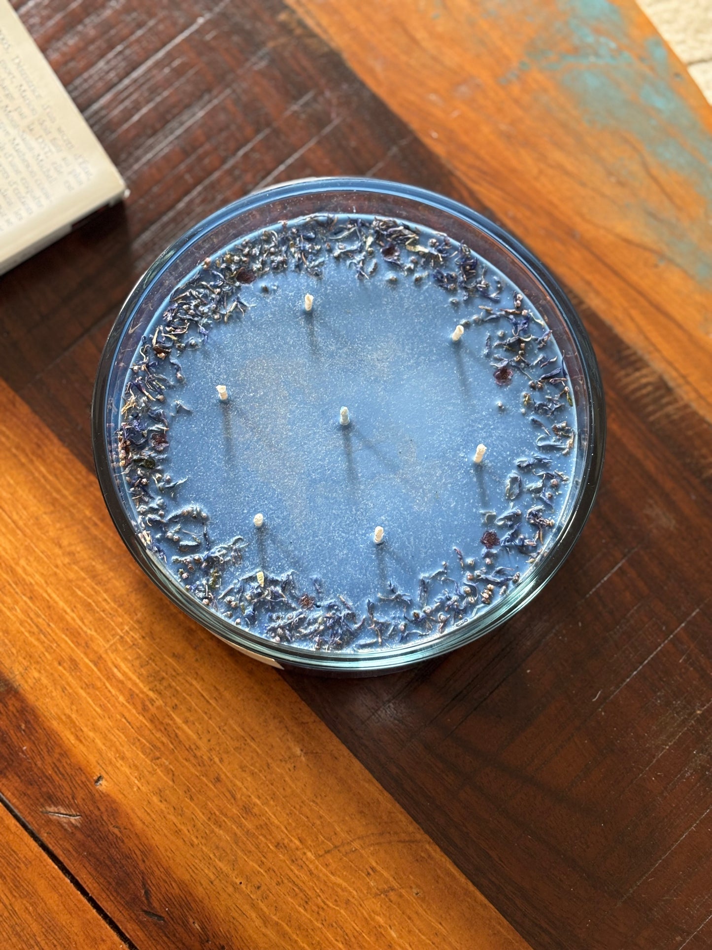 Amber Oud | Biggie 1kg Extra-Large 7-Wicks Candle with Dried Flowers