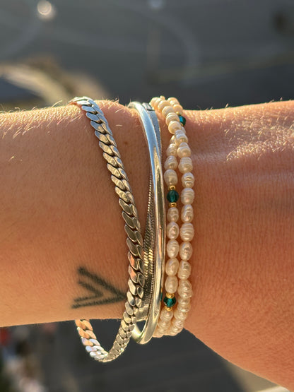 Freshwater Pearl Bracelet – Natural white with blue glass and gold-plated beads | Sterling Silver 925 Clasp