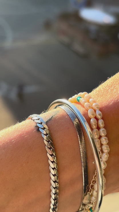 Freshwater Pearl Bracelet – Natural white with blue glass and gold-plated beads | Sterling Silver 925 Clasp